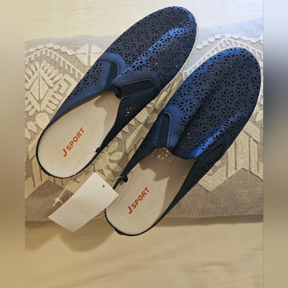 J SPORT SHOES SIZE US 7